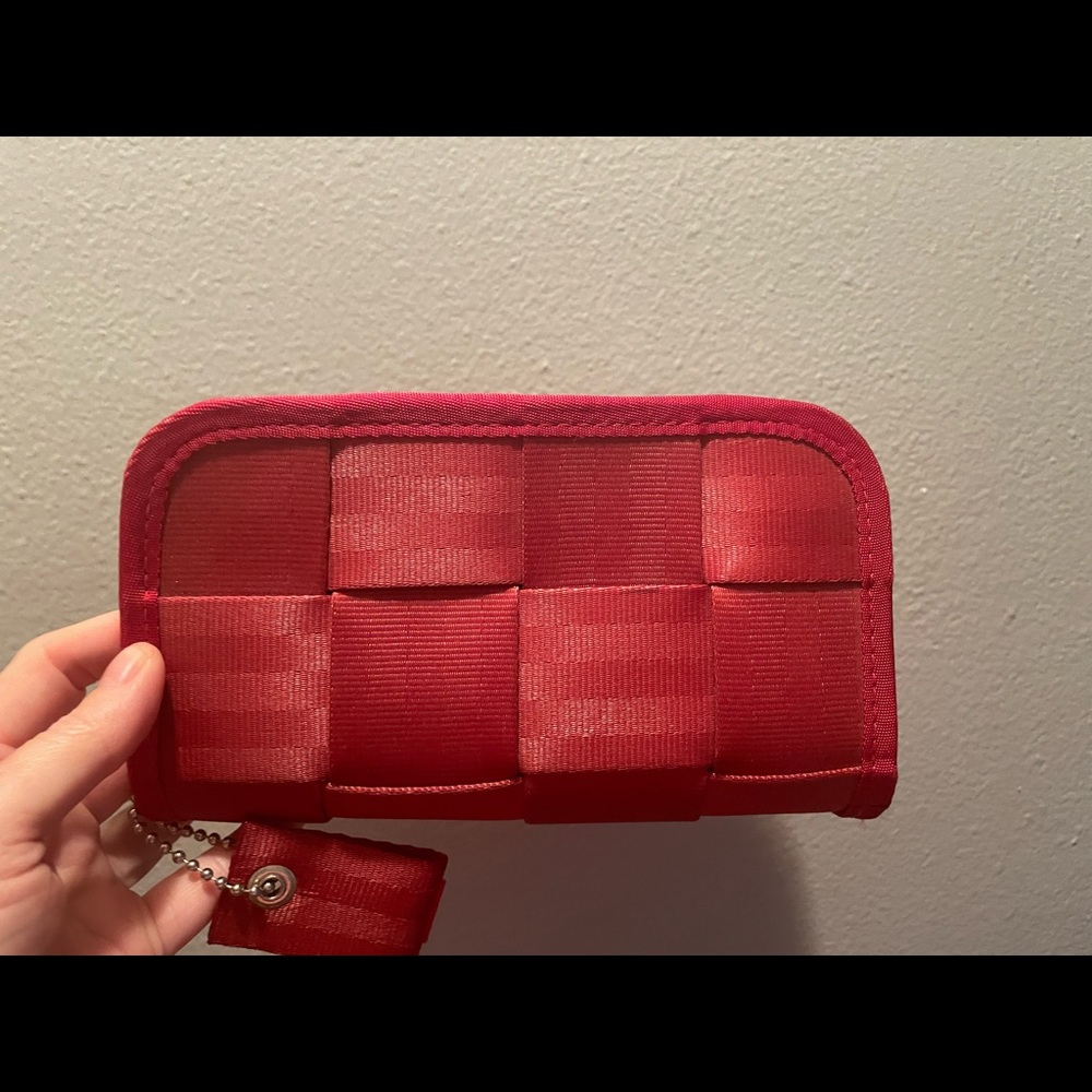 Harvey Seatbelt Classic Wallet in Red-Pre-owned with tag.